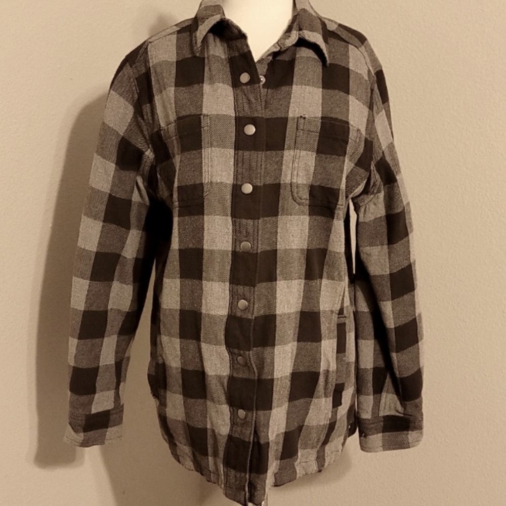 - Duluth  Trading Co. Mens plaid flannel‎ jacket size medium